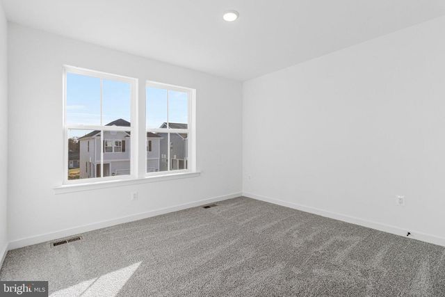 5722 HOWARD DR, Glen Burnie, MD 21061