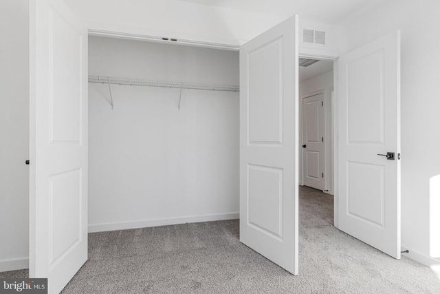 5722 HOWARD DR, Glen Burnie, MD 21061