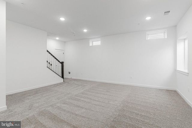 5722 HOWARD DR, Glen Burnie, MD 21061