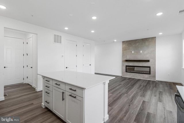 5722 HOWARD DR, Glen Burnie, MD 21061