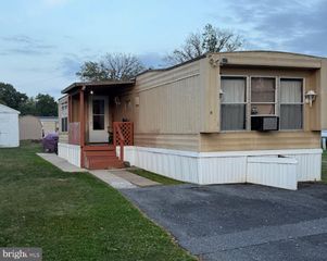 18 CARAVAN CT, Middletown, PA 17057
