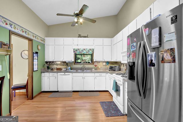 3491 Birchwood Trail, Snellville, GA 30078