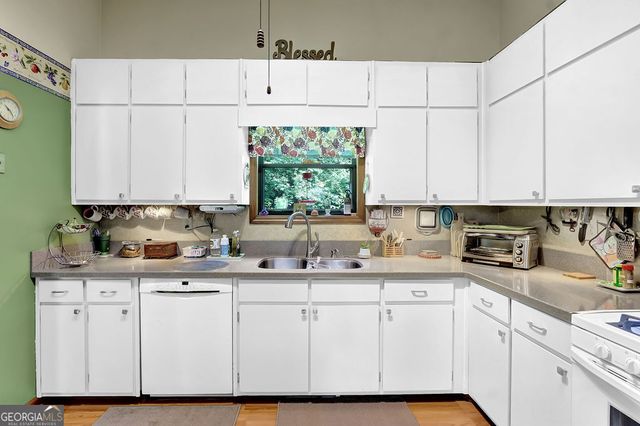 3491 Birchwood Trail, Snellville, GA 30078