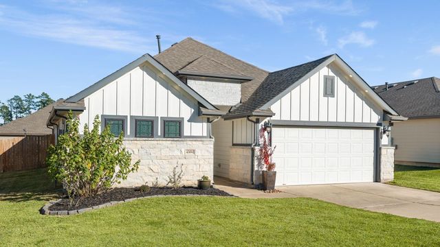 40494 Mostyn Lake Drive, Magnolia, TX 77354