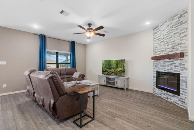 40494 Mostyn Lake Drive, Magnolia, TX 77354