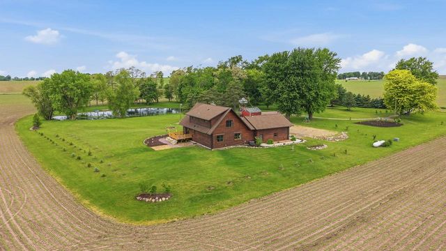 W4819 Vangen Road, Rio, WI 53960