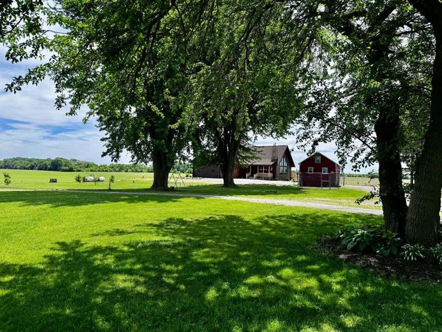 W4819 Vangen Road, Rio, WI 53960