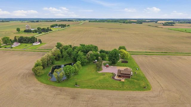W4819 Vangen Road, Rio, WI 53960