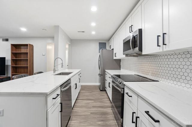 3069 Alpine Terrace, Cincinnati, OH 45208