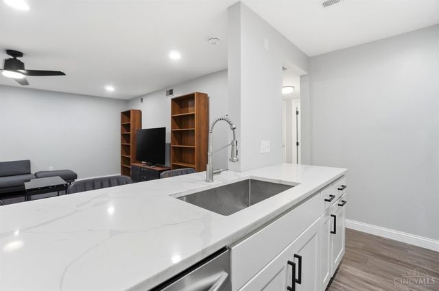 3069 Alpine Terrace, Cincinnati, OH 45208