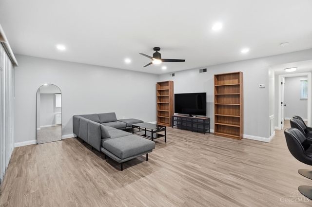 3069 Alpine Terrace, Cincinnati, OH 45208