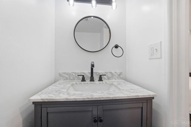 3069 Alpine Terrace, Cincinnati, OH 45208