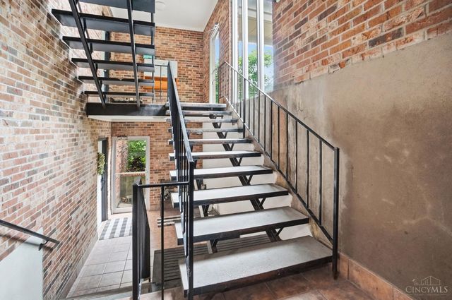 3069 Alpine Terrace, Cincinnati, OH 45208