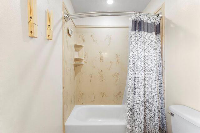 3221 Cemetery Road, Santa Fe, TX 77517