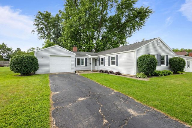 1624 Southeast Drive, South Bend, IN 46614