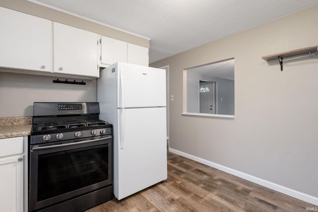 1624 Southeast Drive, South Bend, IN 46614