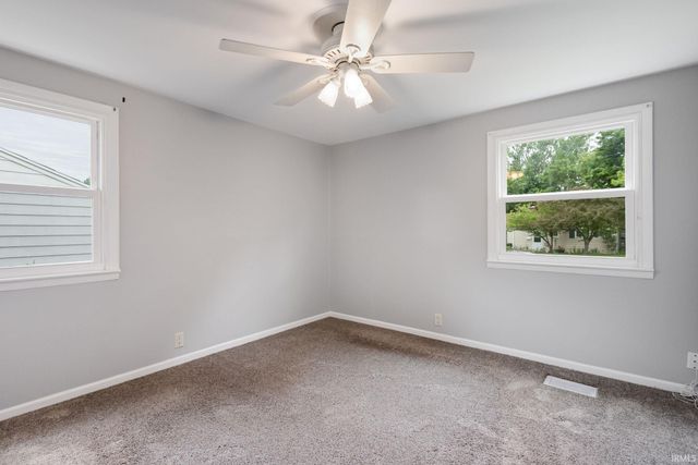 1624 Southeast Drive, South Bend, IN 46614