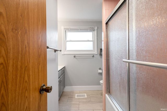 1624 Southeast Drive, South Bend, IN 46614