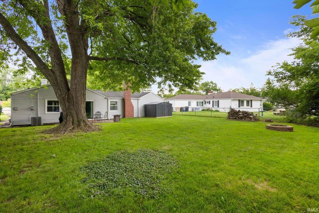 1624 Southeast Drive, South Bend, IN 46614