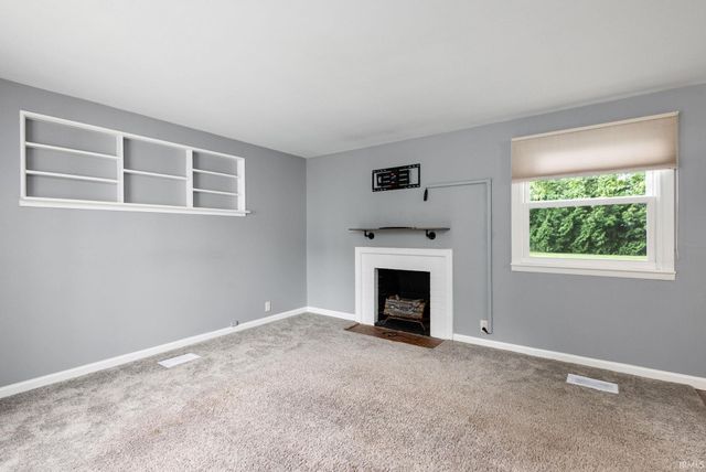 1624 Southeast Drive, South Bend, IN 46614