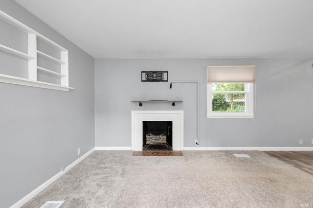 1624 Southeast Drive, South Bend, IN 46614