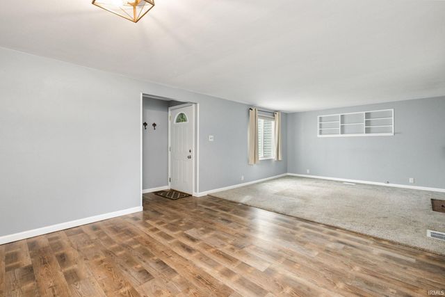 1624 Southeast Drive, South Bend, IN 46614