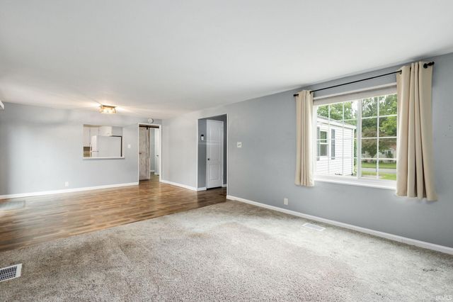 1624 Southeast Drive, South Bend, IN 46614