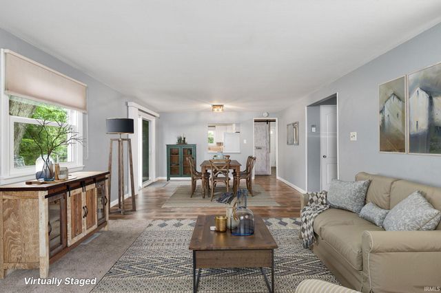 1624 Southeast Drive, South Bend, IN 46614