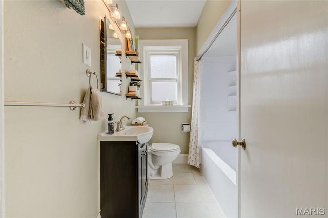5453 Robert Avenue, St Louis, MO 63109