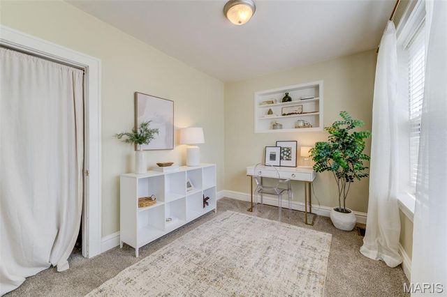 5453 Robert Avenue, St Louis, MO 63109
