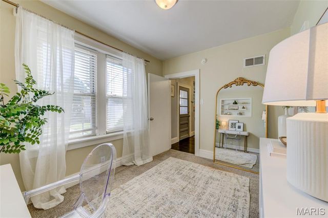 5453 Robert Avenue, St Louis, MO 63109