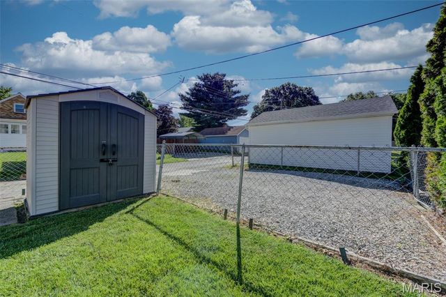 5453 Robert Avenue, St Louis, MO 63109