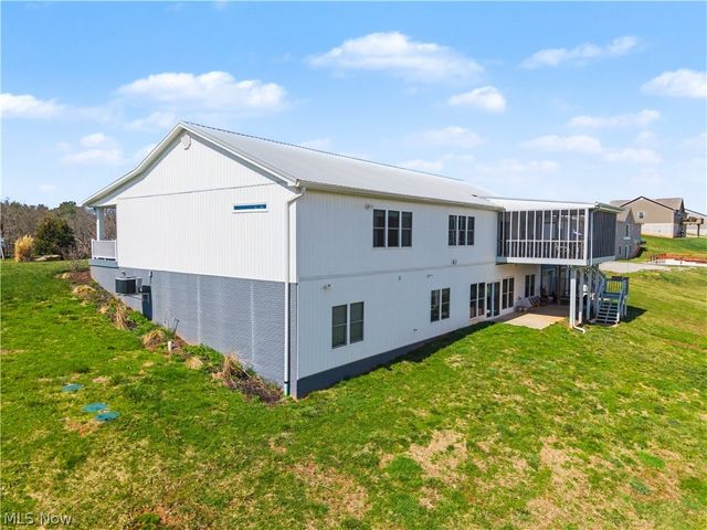 109 Clare Kennedy Drive, Marietta, OH 45750