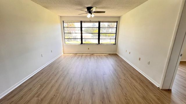 3511 Village Boulevard Unit 206, West Palm Beach, FL 33409