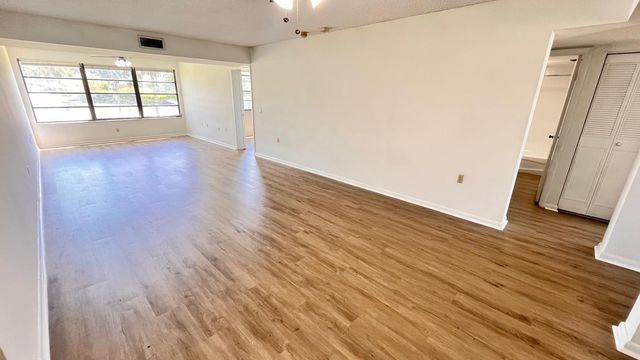 3511 Village Boulevard Unit 206, West Palm Beach, FL 33409