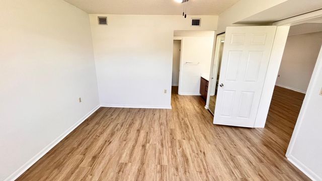 3511 Village Boulevard Unit 206, West Palm Beach, FL 33409