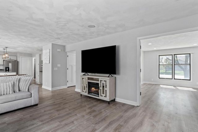 3927 Southwyck Court, Janesville, WI 53546