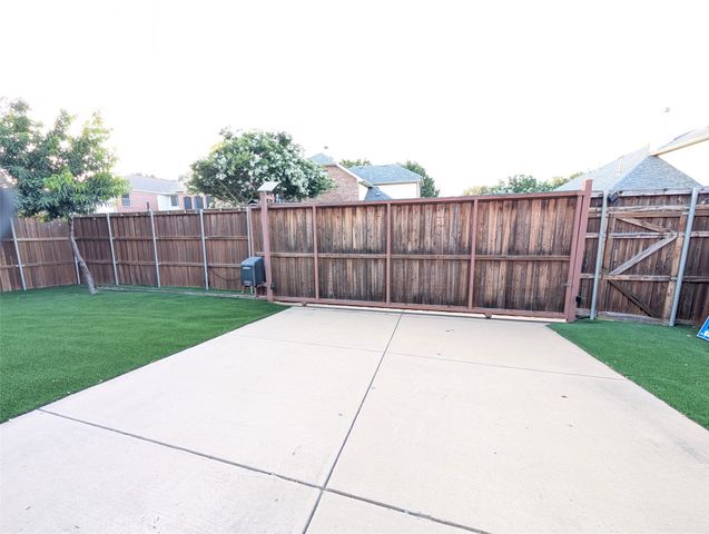 11366 Corsicana Drive, Frisco, TX 75035