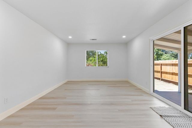 403 Kerr Ave, Modesto, CA 95354