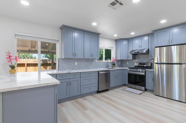 403 Kerr Ave, Modesto, CA 95354