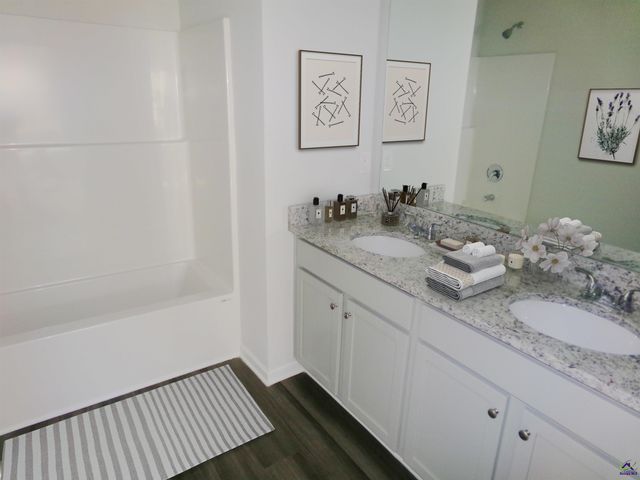 404 NW Oakwood Drive, Milledgeville, GA 31061