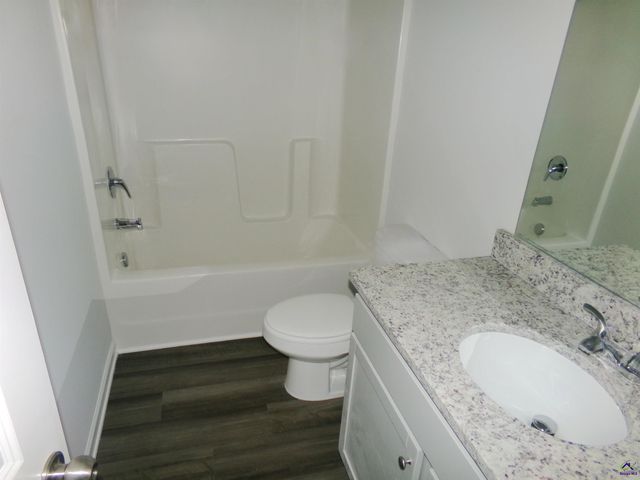 404 NW Oakwood Drive, Milledgeville, GA 31061