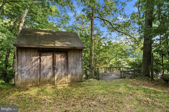 924 CHART CT, Lusby, MD 20657