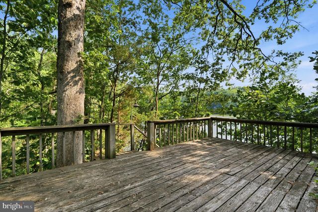 924 CHART CT, Lusby, MD 20657