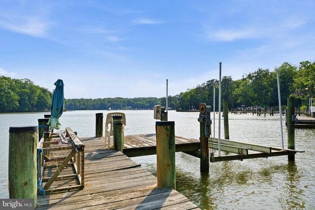 924 CHART CT, Lusby, MD 20657