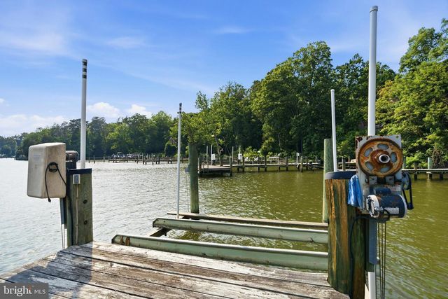 924 CHART CT, Lusby, MD 20657