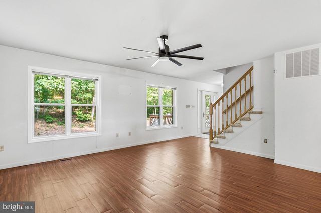 924 CHART CT, Lusby, MD 20657