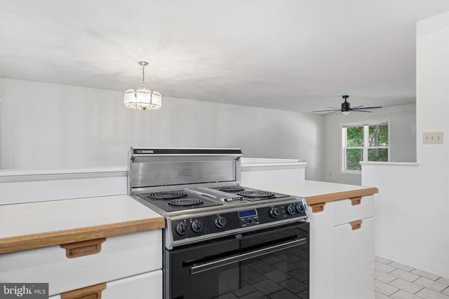 924 CHART CT, Lusby, MD 20657