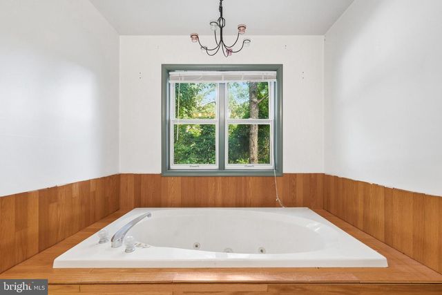 924 CHART CT, Lusby, MD 20657