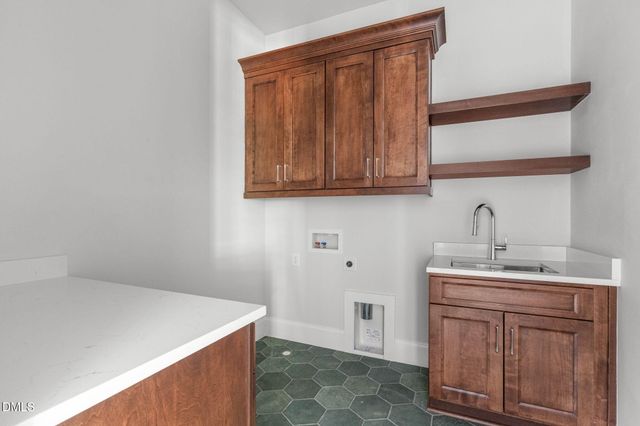 1221 Dixie Trail, Raleigh, NC 27607